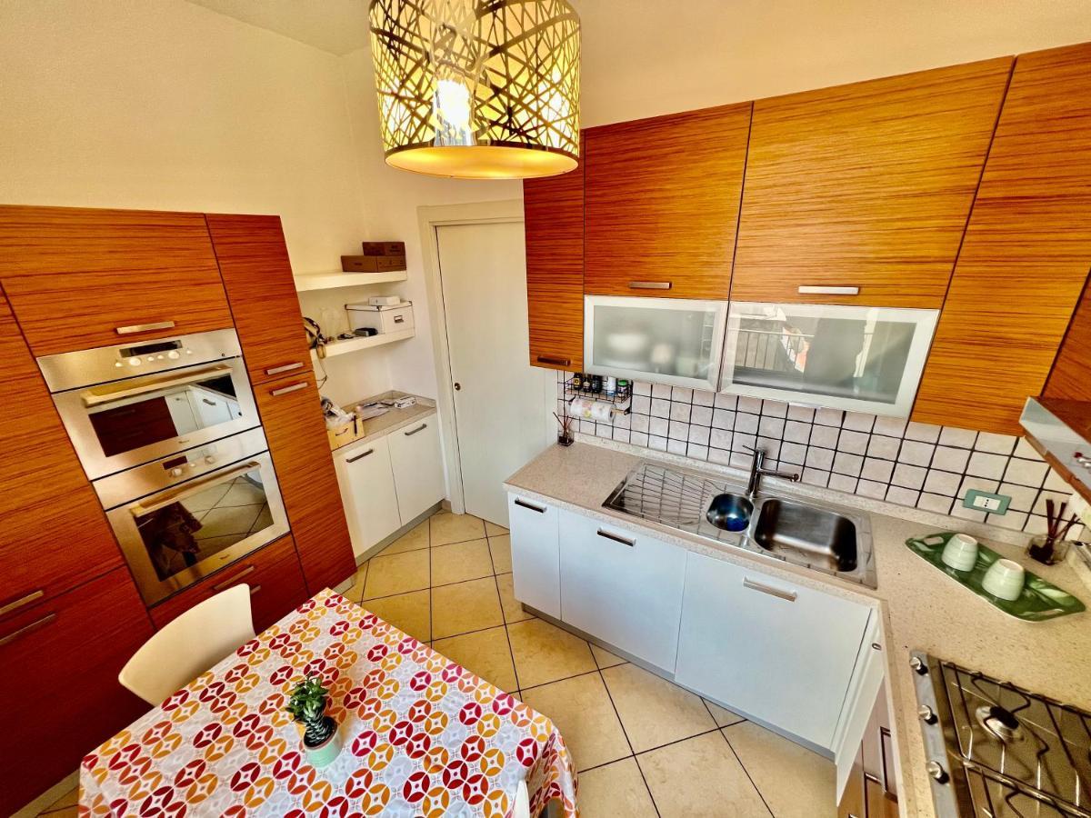 Divina Luxury Apartment With Jacuzzi Near The Lake โกโม ภายนอก รูปภาพ
